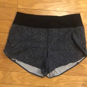 Athleta Run With It 3.5” Short